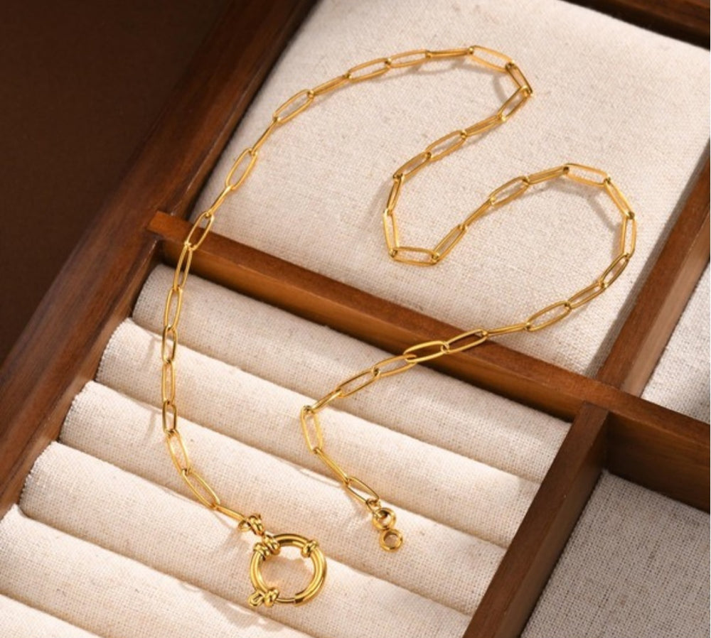 Dainty Round‑Charm Necklace